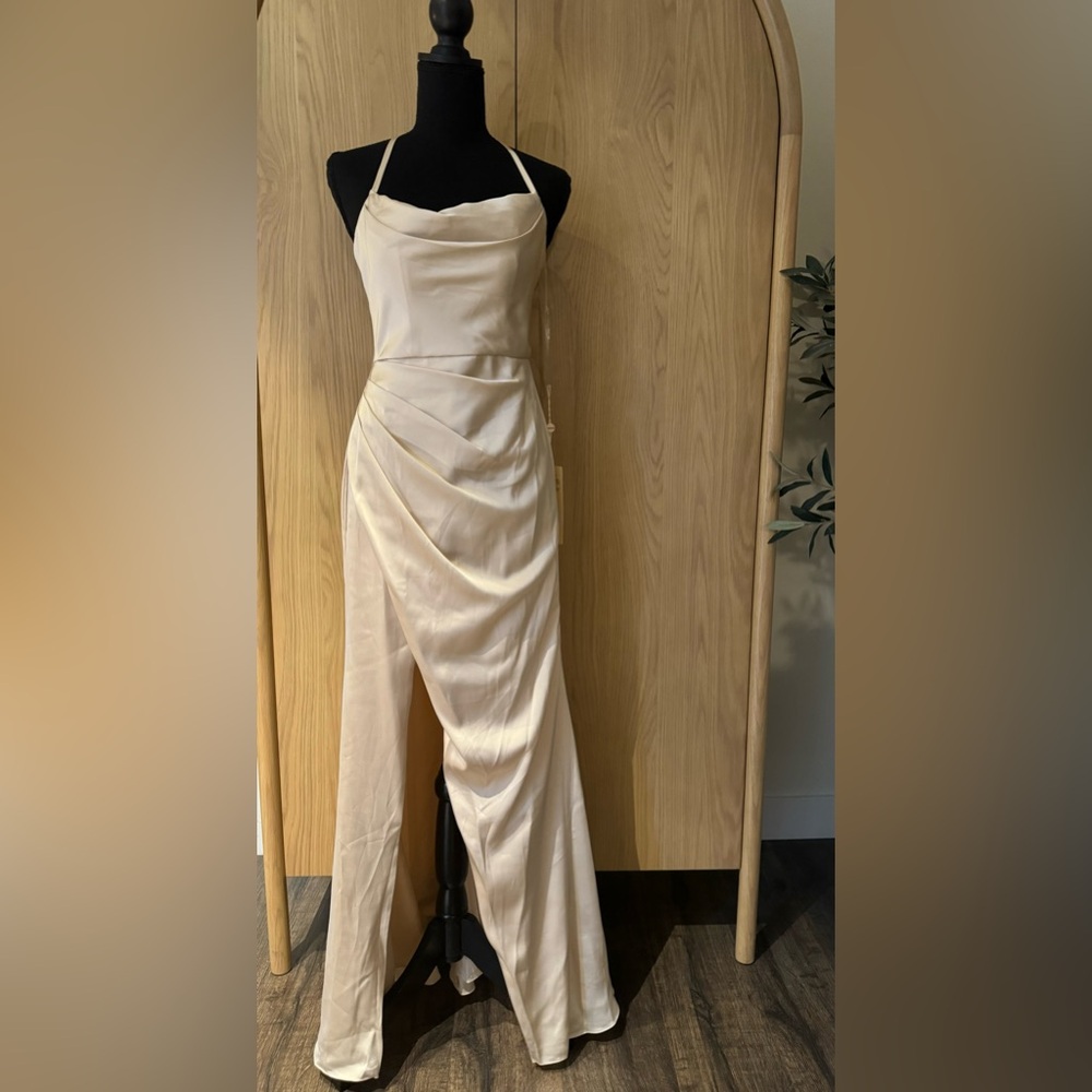 Formal Dress - Size 0 - Picture 3 of 6
